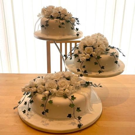 Swan Cake Stand