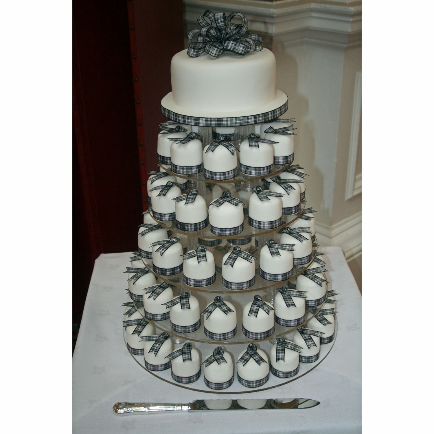 Mini Cakes Trimmed with Menzies Tartan Ribbon
