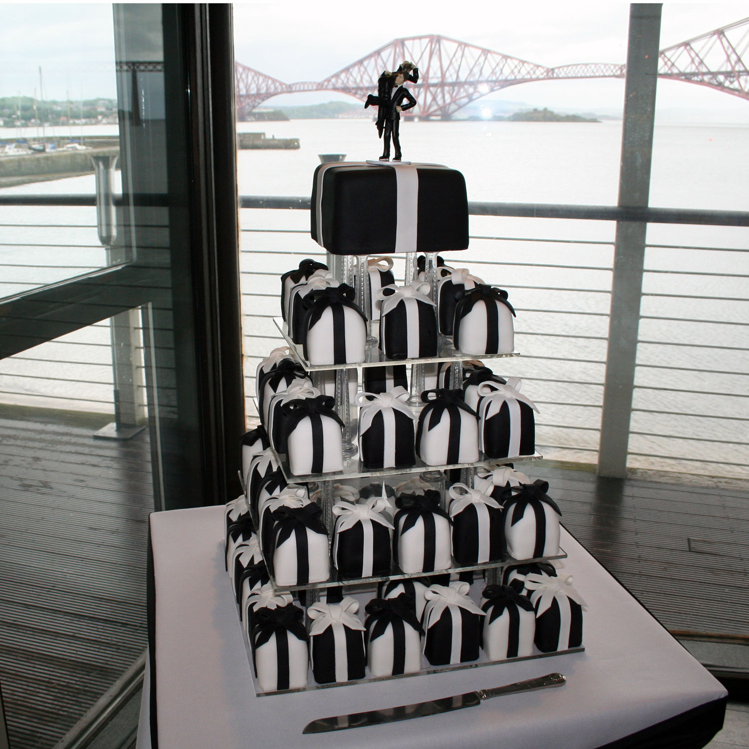 Black and White Wedding Cake Parcels