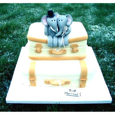 Honeymoon Trunks Wedding Cake